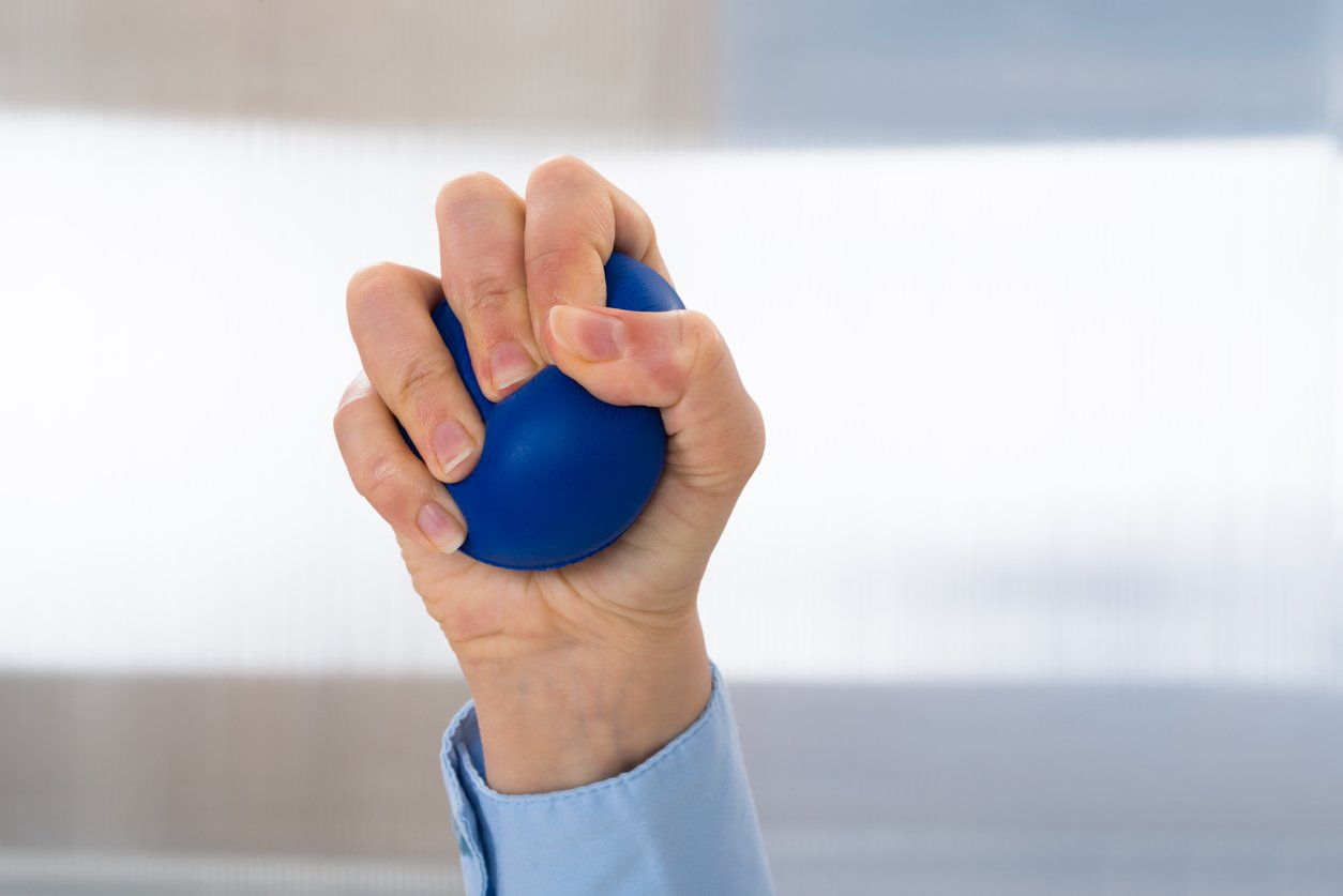 4 tips mot stive fingre om morgenen